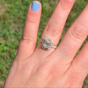 1.5 carat moissanite ring💍 Sterling